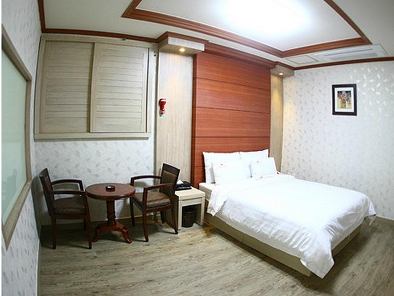 Metro Pol Tourist Hotel Pyeongtaek Buitenkant foto