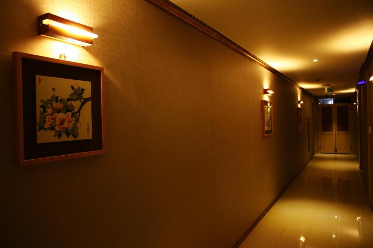 Metro Pol Tourist Hotel Pyeongtaek Buitenkant foto