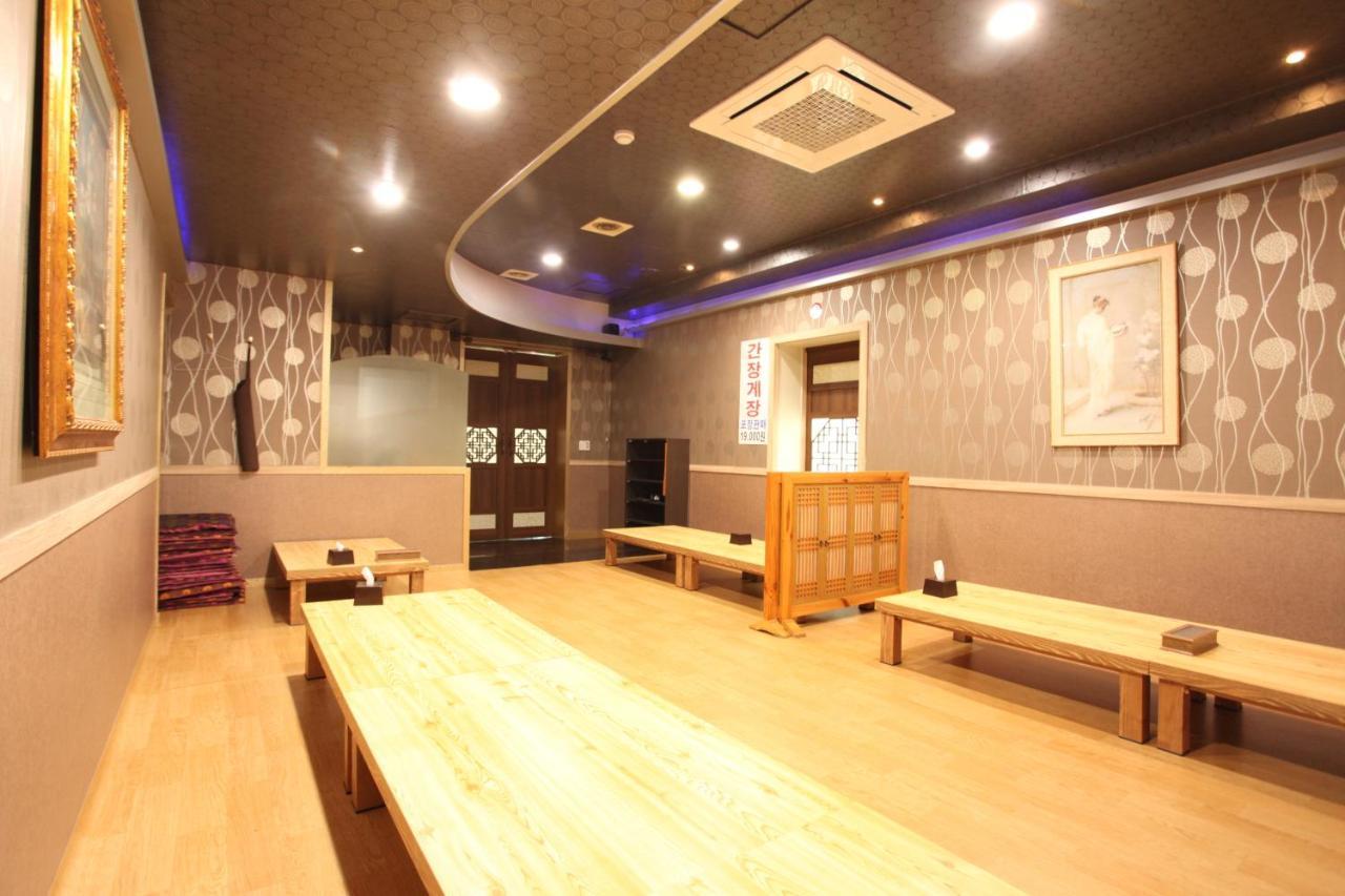 Metro Pol Tourist Hotel Pyeongtaek Buitenkant foto