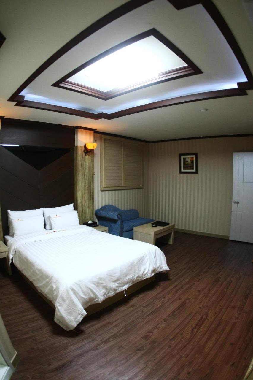 Metro Pol Tourist Hotel Pyeongtaek Kamer foto