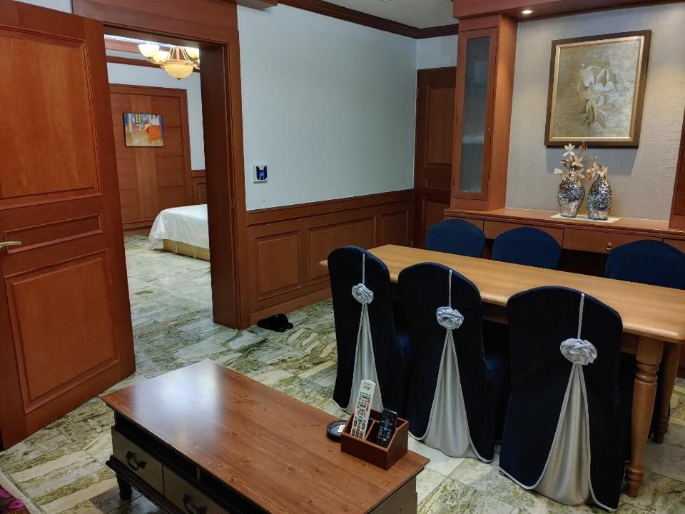 Metro Pol Tourist Hotel Pyeongtaek Buitenkant foto